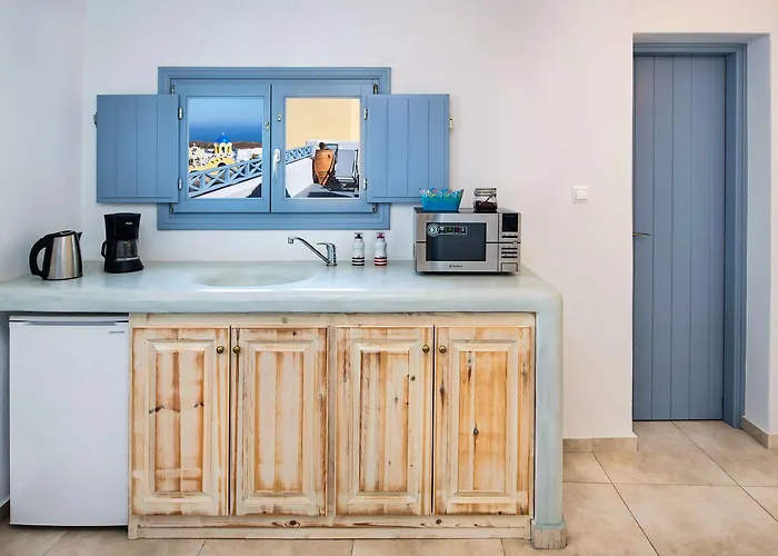 Anatoli & Ξενοδοχείο Φηρά