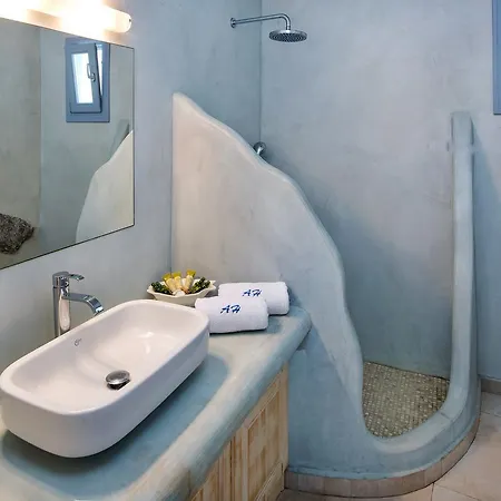 Anatoli & Fira (Santorini)
