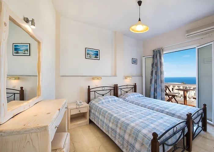 Anatoli & Hotel Firá