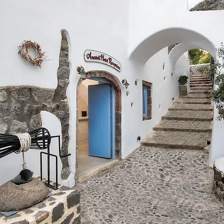 Anatoli & 3* ثيرا