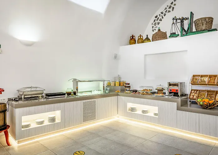 Anatoli & Fira (Santorini)