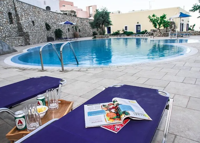 Anatoli & Fira (Santorini)